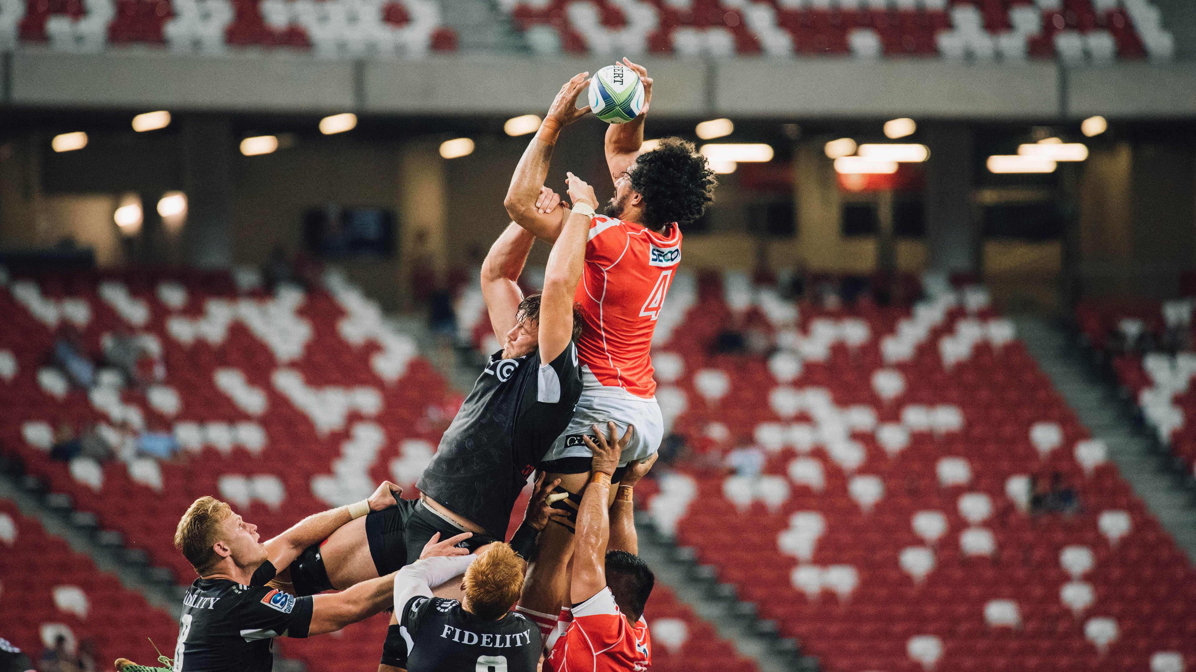 维尔·冯·威克:作为进攻核心,强攻敌方防线带来全场焦点,冯·魏克斯